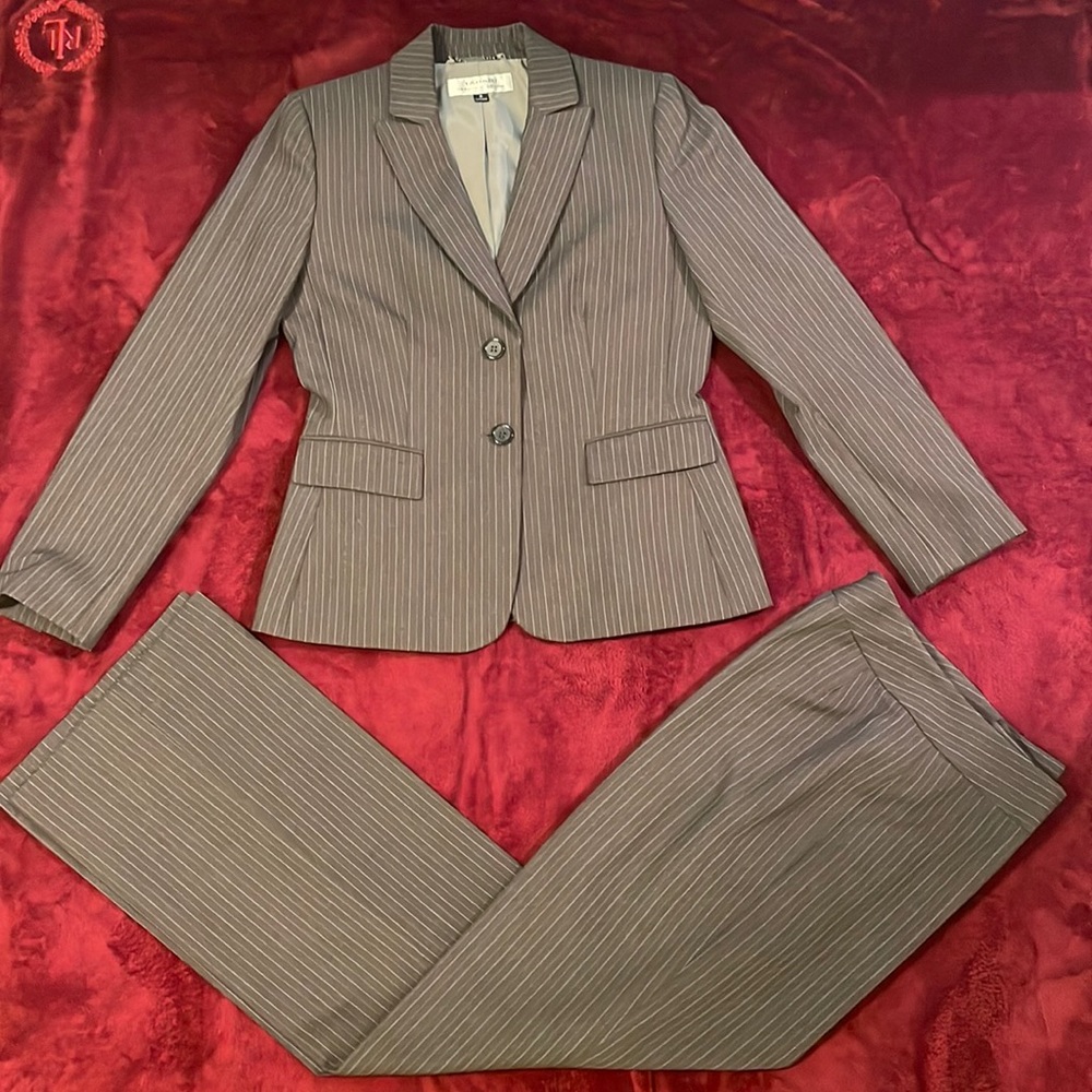 Beautiful Tahari suit - grey pinstripe